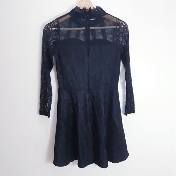 Black Lace Sweetheart Mock Neck Fit & Flare Dress - Picture 4 of 13